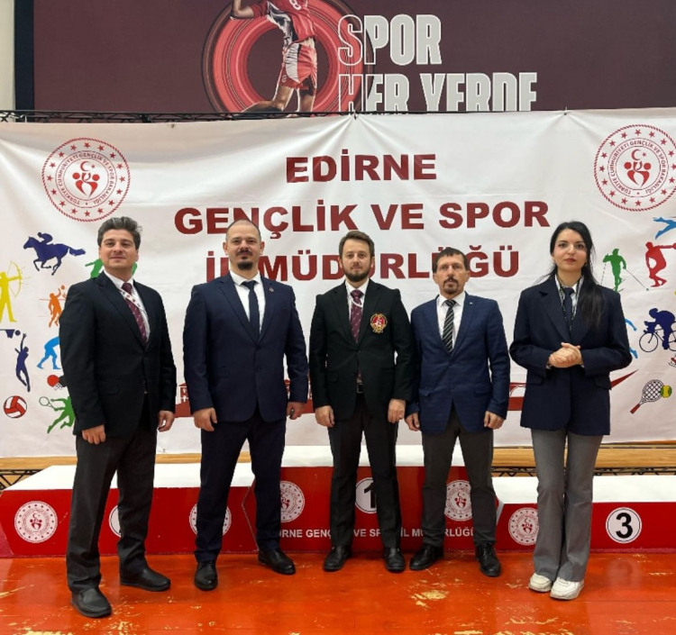 Edirne Karate İl Şampiyonası'nda Öndercan başarısı