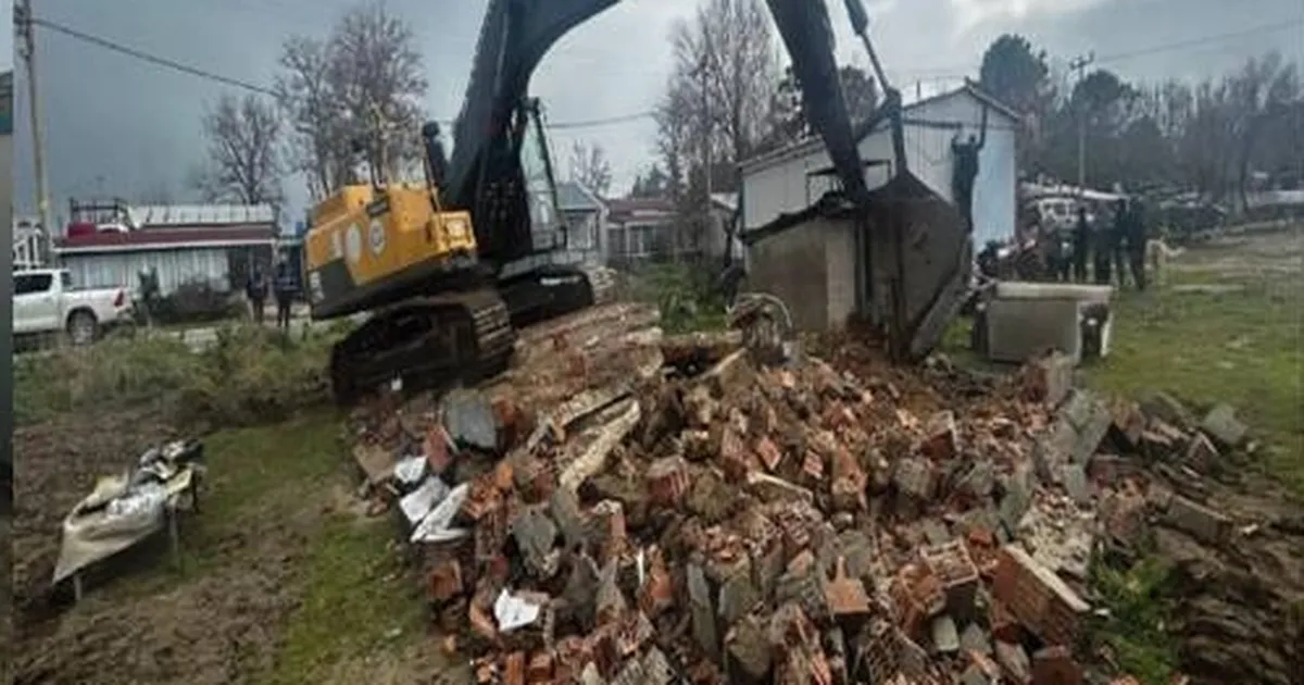 Edirne Valiliği, 20 kaçak yapıyı kaldırdı!