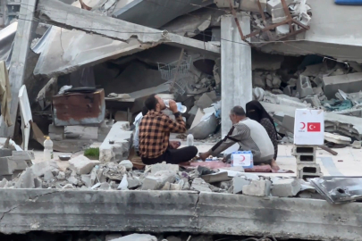 Gazze'de yıkıntılar arasında iftar! Kızılay Gazze'deki aşevi kapasitesini 30 bine çıkardı