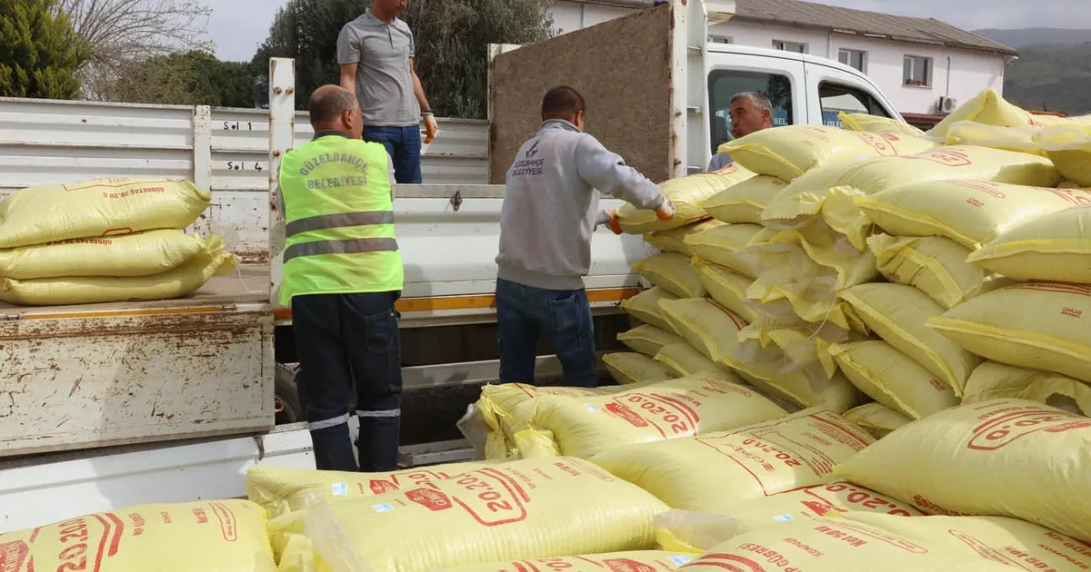 İzmir Güzelbahçe Belediyesi’nden çiftçiye desteğe devam