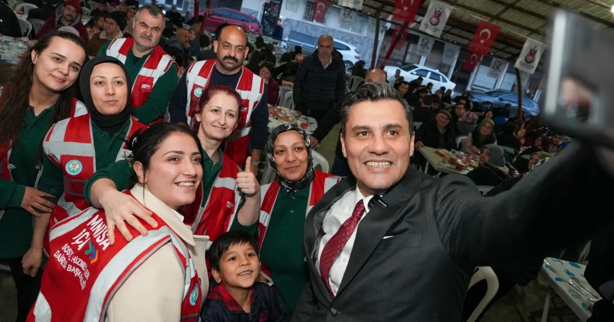 Manisa’da iftar sofrası doldu taştı!