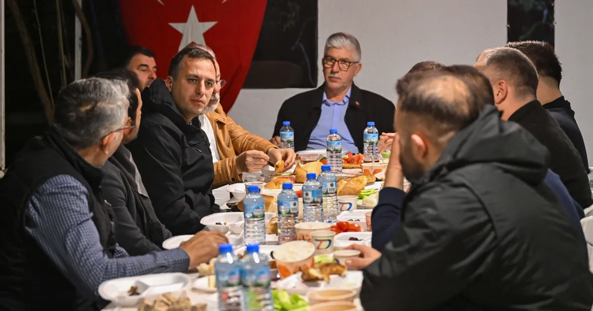 Minibüsçülerle sahur sofrasında buluştu!