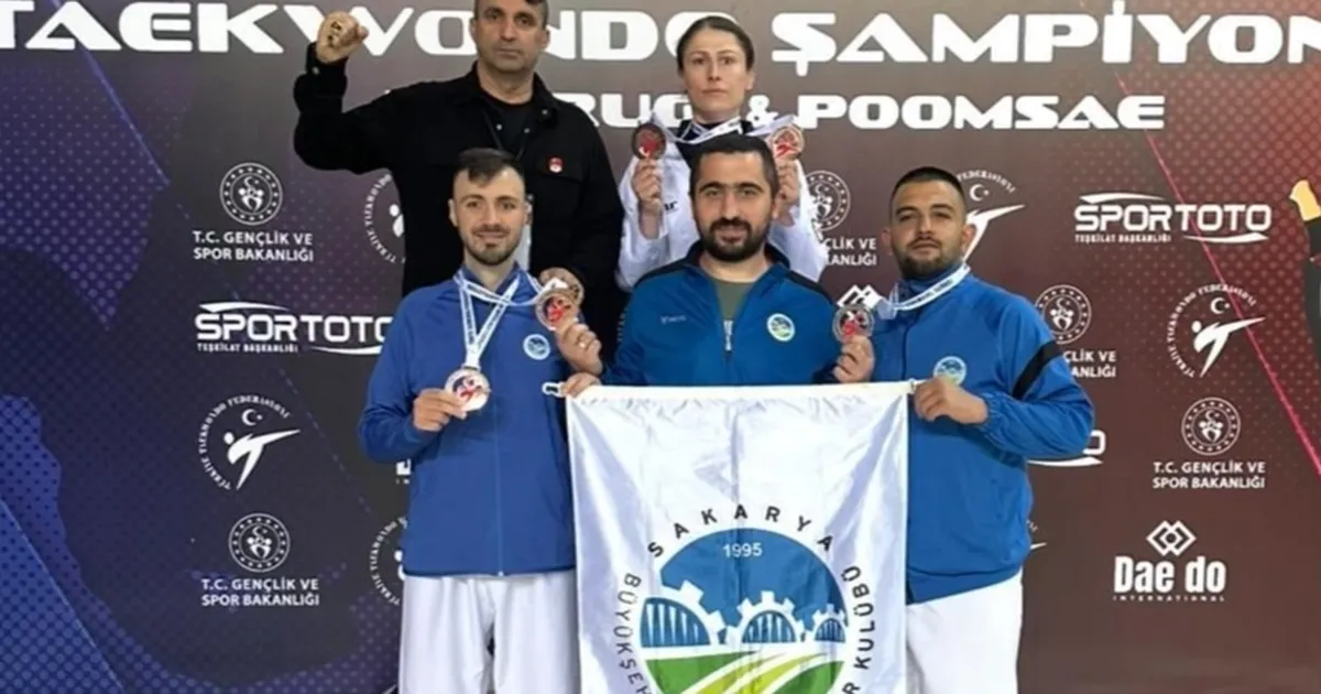 Sakaryalı taekwondocular Antalya’da doludizgin