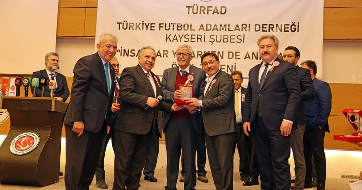 TÜRFAD Kayseri'den Başkan Mustafa Yalçın'a ödül