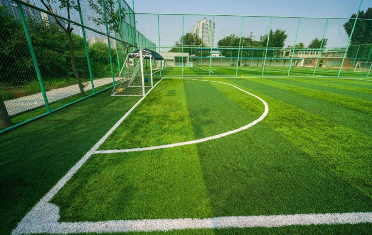 10 futbol, 10 basketbol ve voleybol sahası için ilk adım atılıyor