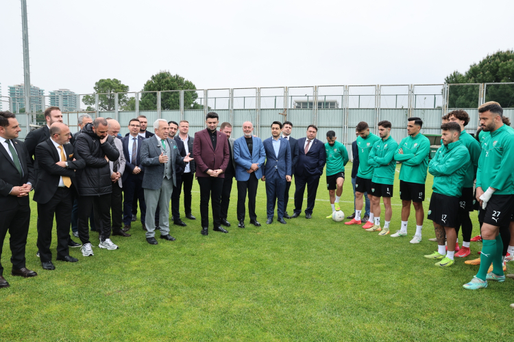 Başkan Özdemir’den Bursaspor’a tam destek