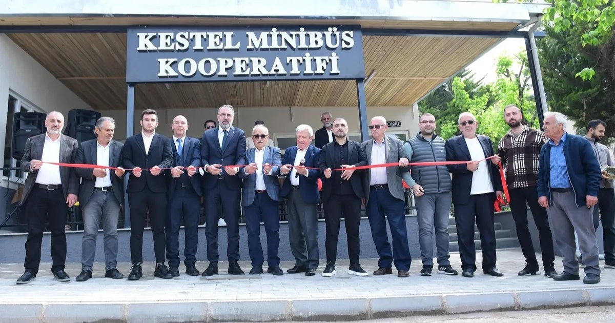 Bursa Kestel'de Minibüs Kooperatifi'nin yeri yenilendi