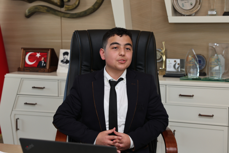 Bursa Nilüfer'de Başkan Özdemir makamını çocuklara devretti