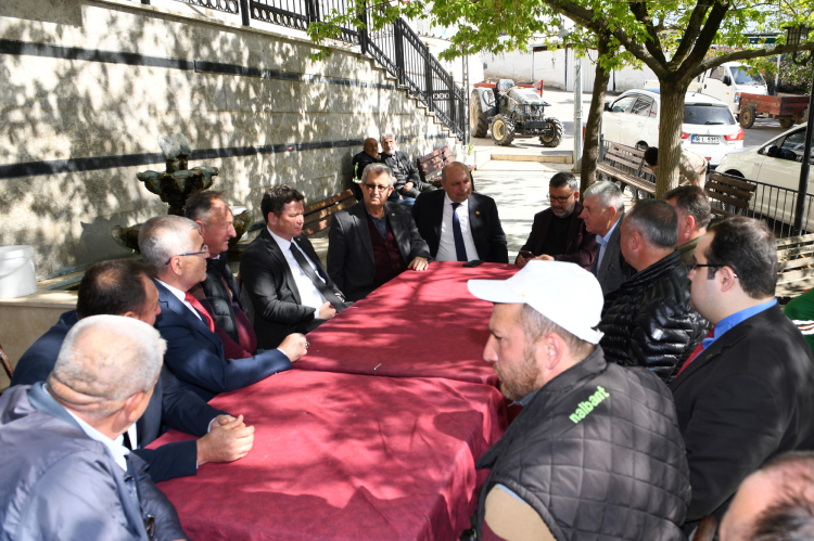 Bursa Osmangazi'de Başkan Aydın çiftçilerin yanında