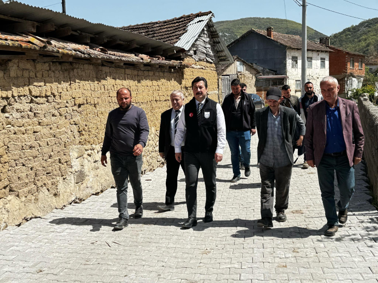 Bursa Yenişehir'de Ercan Özel sahada! Burcun’un yolları yenileniyor