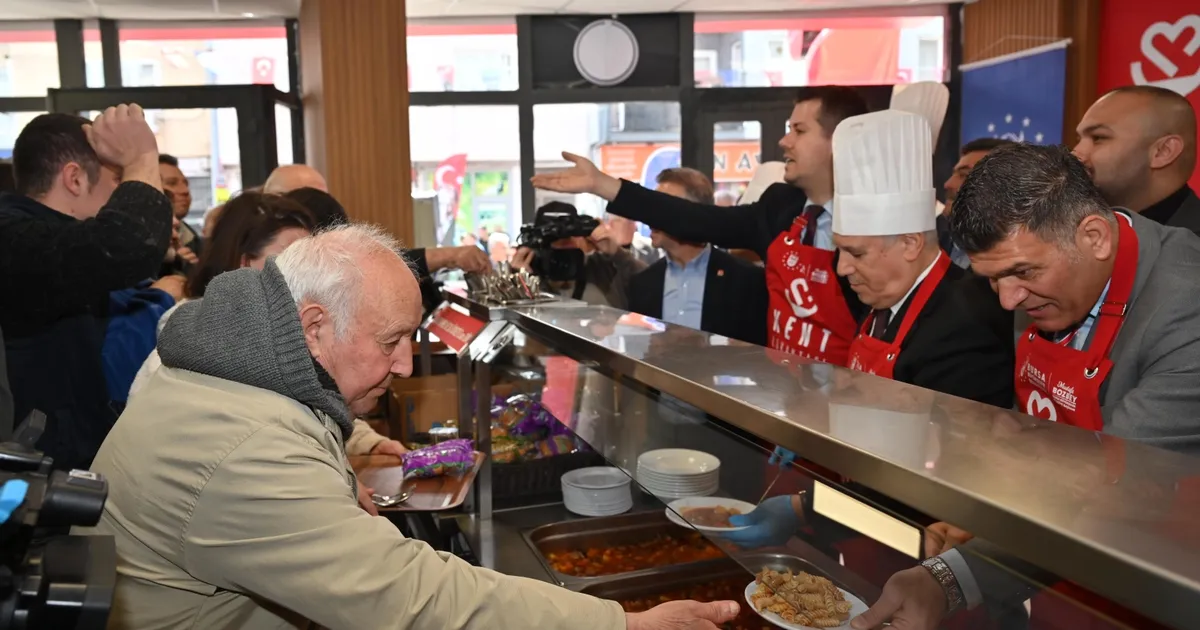 Bursa’da bir Kent Lokantası daha açıldı… 4 çeşit yemek 80 TL