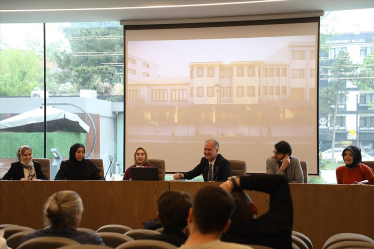 Bursa'da İnegöl'ün çarşı meydanı istişare ile dönüşüyor