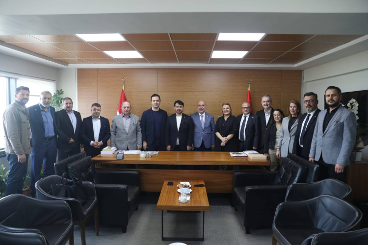 CHP ve İzmit Belediyesi’nden Saadet Partisi’ne ziyaret