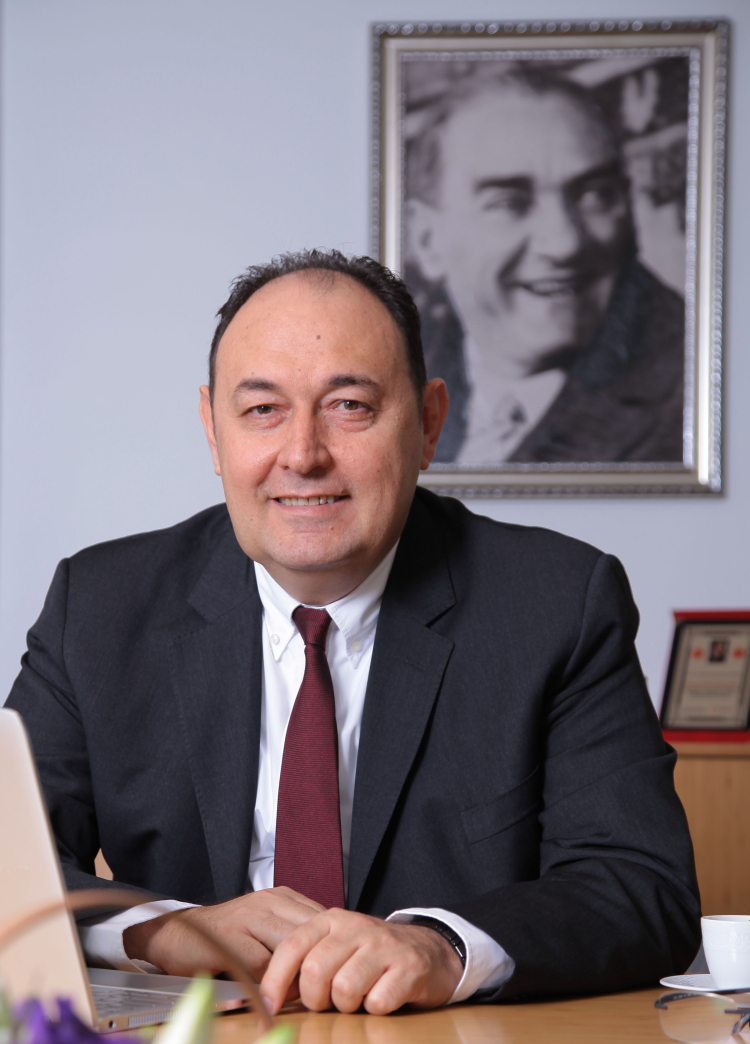 Kış lastiği 1 Nisan'da çıkmalı mı? Uzun yolda güvenli trafik için lastiklere dikkat!
