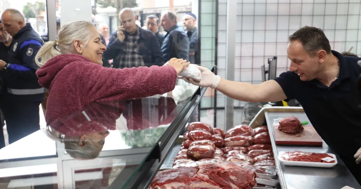 Kocaeli İzmit’te ‘Halk Et’e yoğun ilgi