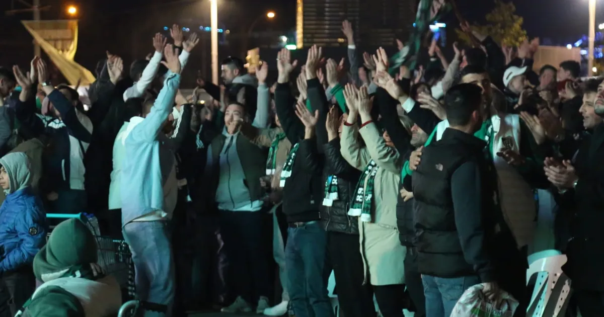 Kocaeli’de meydan, “Şampiyon Kocaelispor” sesleriyle inledi