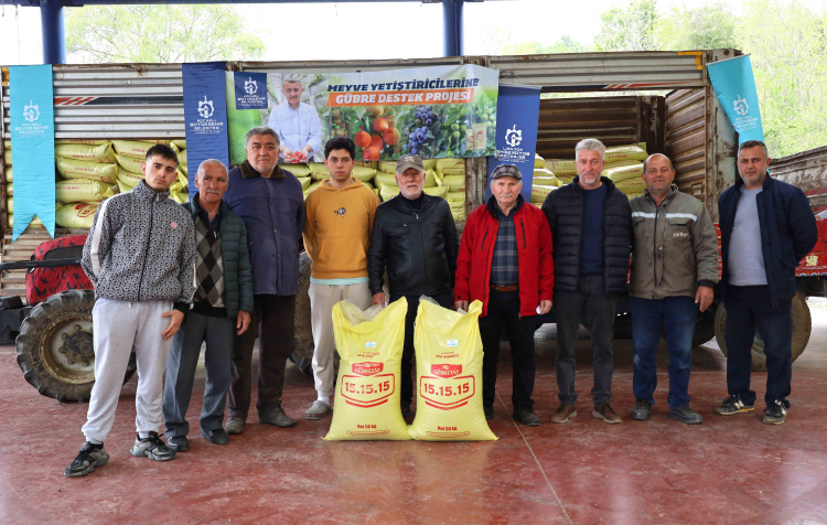 Kocaeli'den yaklaşık 2 bin üreticiye 500 ton gübre desteği