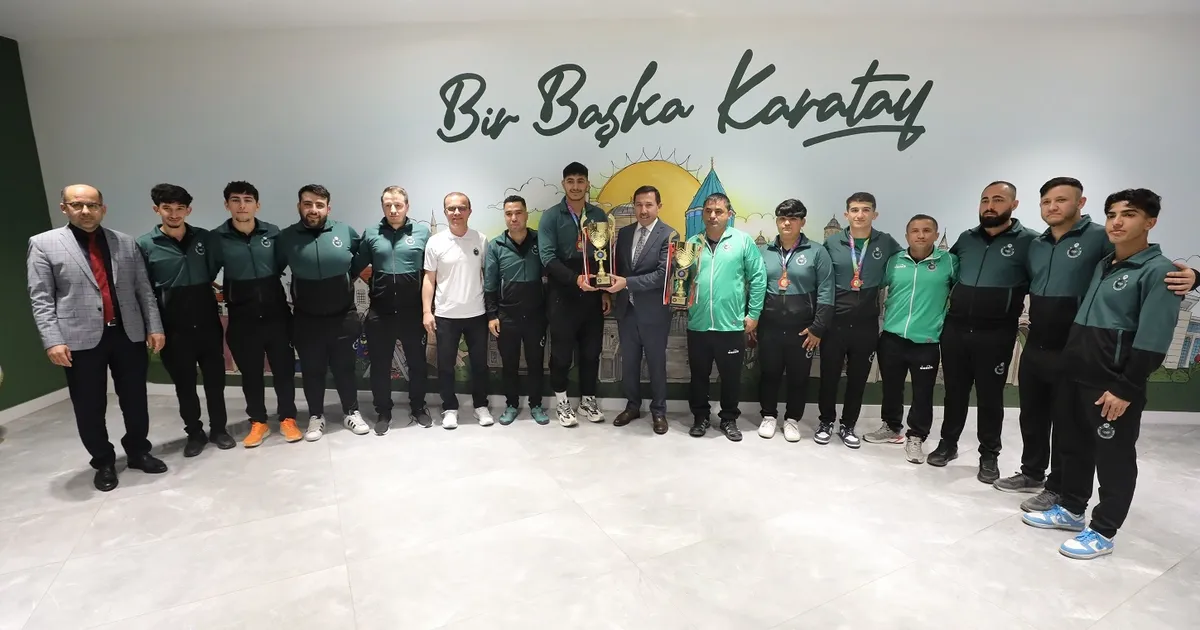Konya Karatay’da başarılı sporcular makamda