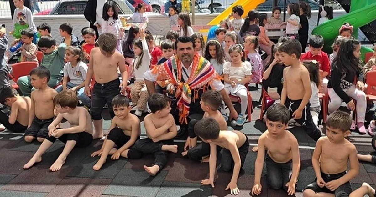 Minik pehlivanlar Antalya Kumluca’da mindere çıktı