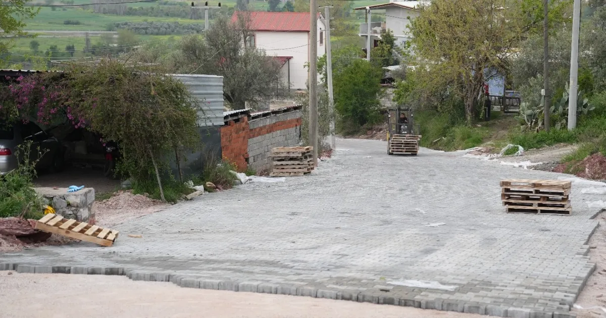 Muğla Dalaman’da Başkan Durmuş, parke çalışmalarını inceledi