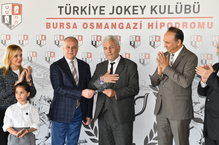 Mustafakemalpaşa adını taşıyan ilk koşu tamamlandı