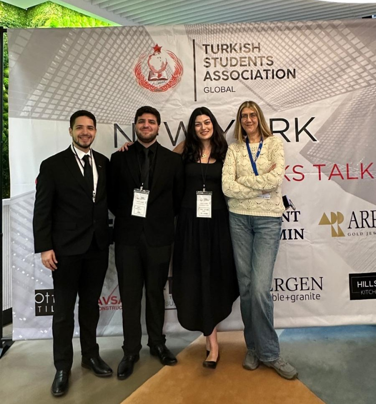New York'ta Türk öğrencilerden kariyer fuarı