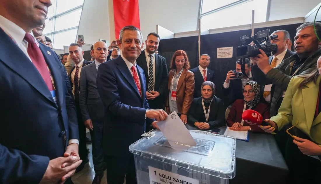 CHP'nin olağanüstü kurultayında tek