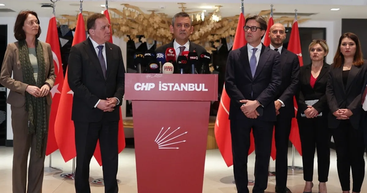 Özgür Özel: “Sütte leke var bizim başkanlarımızda yok”