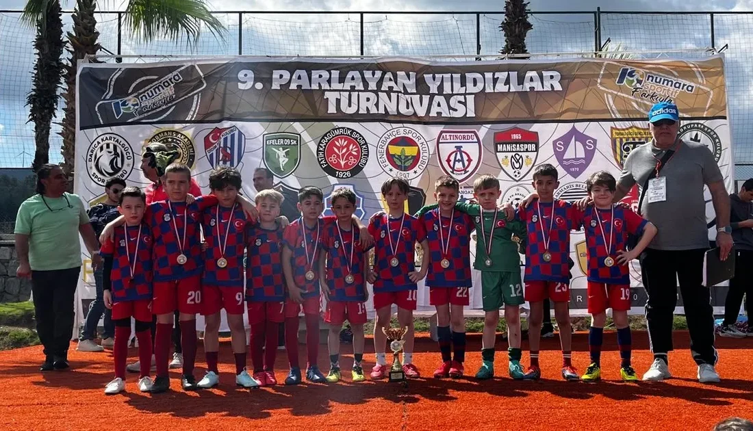 Antalya’da düzenlenen Parlayan Yıldızlar