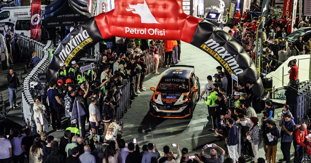 Rally Bodrum’da ünlüler ve gönüllüler renk kattı