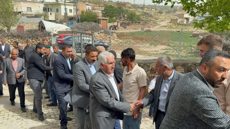AK Parti Mardin 701 mahallede vatandaşların taleplerini dinleyecek