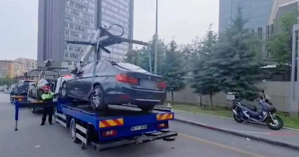 Ambulansa yol vermeyen konvoya ceza yağdı... Bakan Yerlikaya: Yeni kanun tasarısı yolda