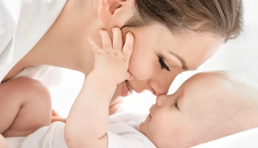 Anne ile bebek arasındaki