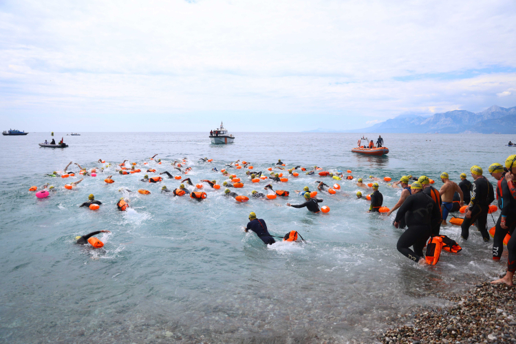 Antalya'da nefes kesen X-WATERS heyecanı