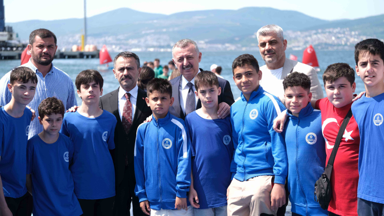 Başiskele Su Sporları Merkezi'ne anlamlı açılış