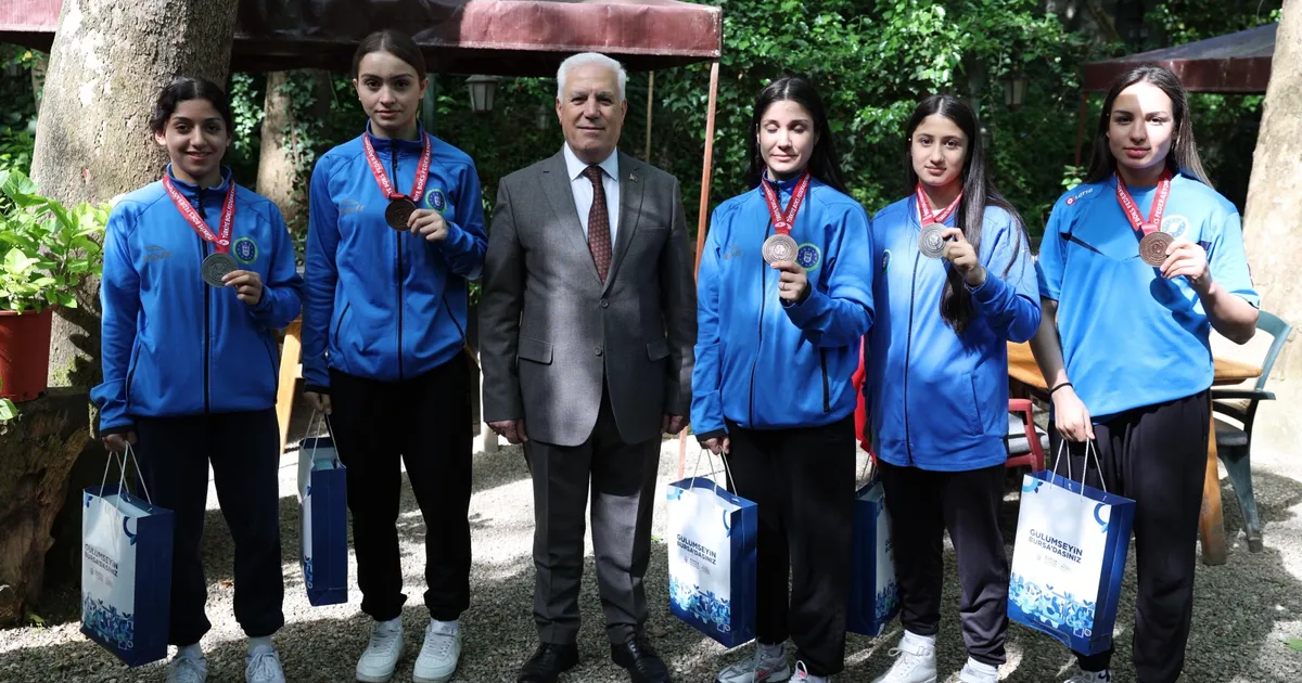 Başkan Bozbey, Bursa'nın gururlarıyla buluştu