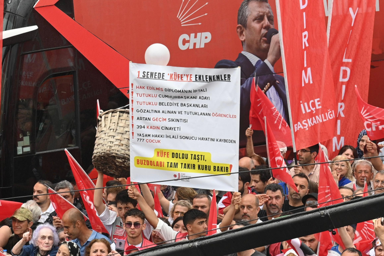 Başkan Bozbey'den CHP'nin Bursa mitinginde adalet ve demokrasi çağrısı