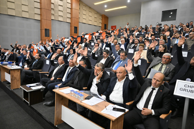 Başkan Zeyrek: “Görevde olduğum müddetçe 2 ton su, 1 TL olacak”