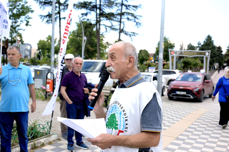 ‘Bayram ikramiyesi enflasyonun çok gerisinde kaldı’