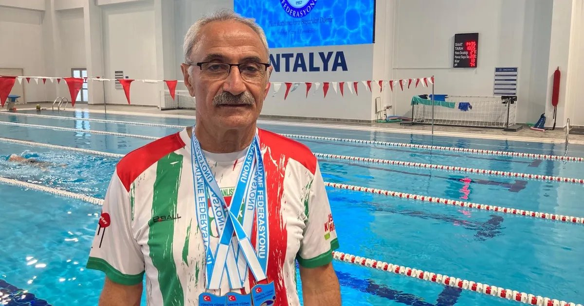 Bostanlısporlu Ateş’ten yüzmede 1’i altın, 5 madalya