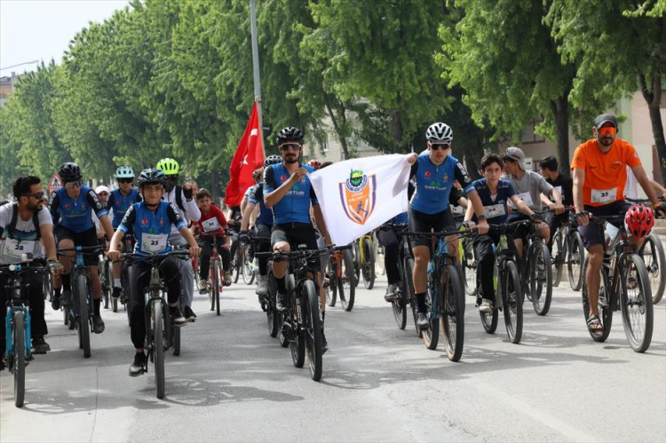 Bursa İnegöl’de pedallar temiz gelecek için döndü