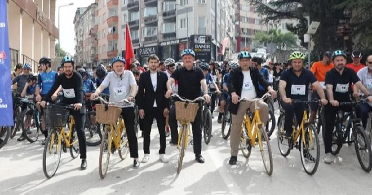 Bursa İnegöl’de pedallar temiz gelecek için döndü