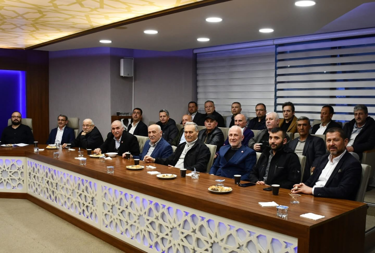 Bursa Osmangazi'de AK Parti Mahalle Başkanlarıyla buluştu