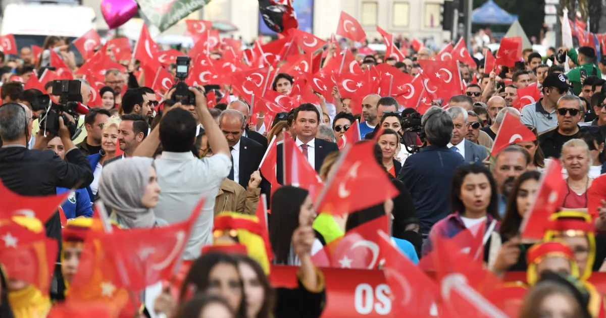 Bursa Osmangazi’de omuz omuza 19 Mayıs yürüyüşü