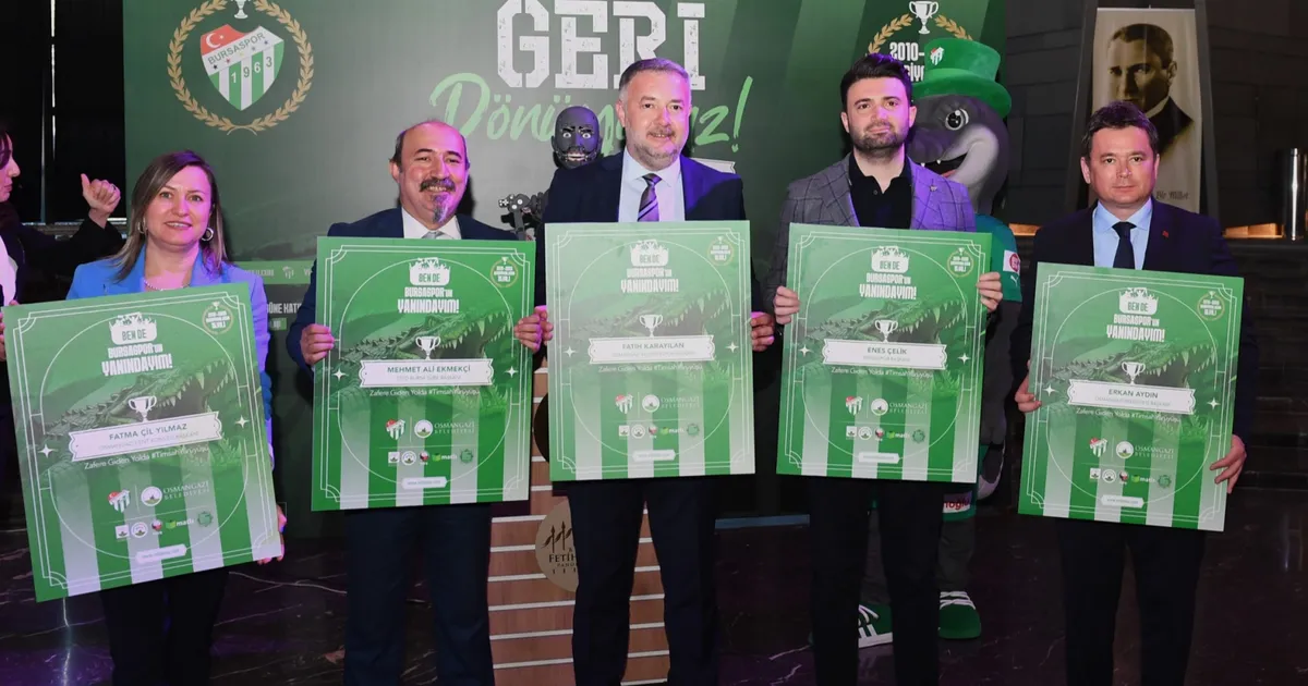 Bursa Osmangazi'de yeşil-beyaz sevdalılar buluştu... Türkiye’nin ilk insansı robotundan Bursaspor’a destek