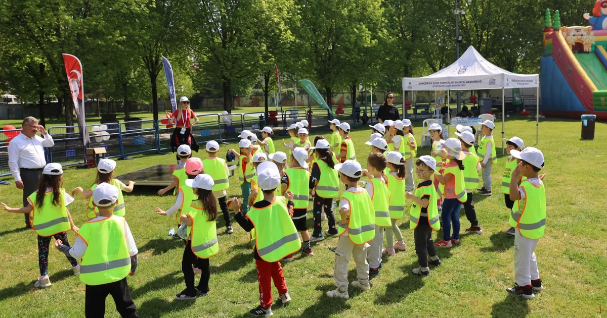 Bursa Uluslararası Spor Festivali’nde çocuklar doyasıya eğlendi