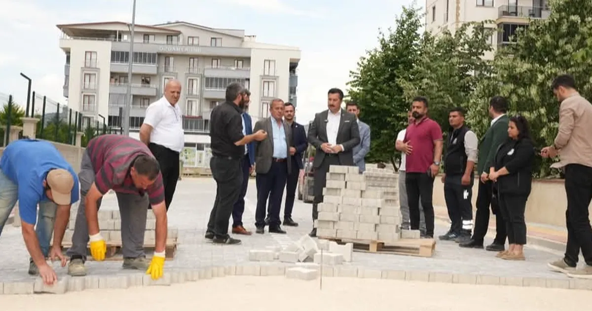 Bursa Yenişehir’de yol çalışmaları hız kesmeden devam ediyor