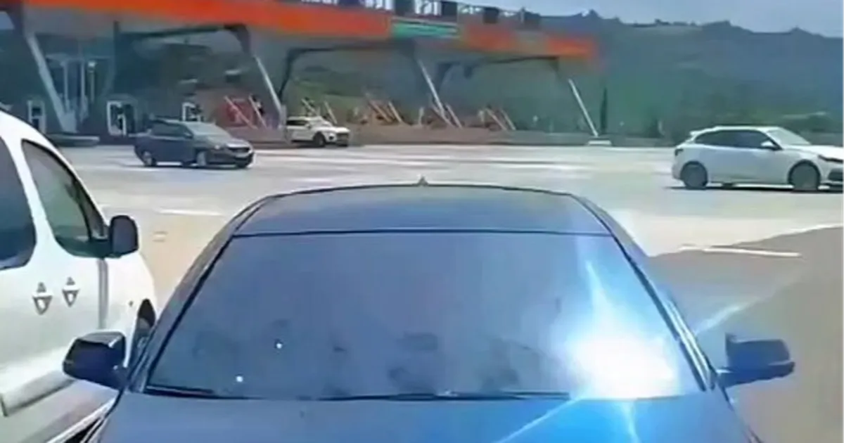 Bursa’da çakarlı araç Jandarma'dan kaçamadı!