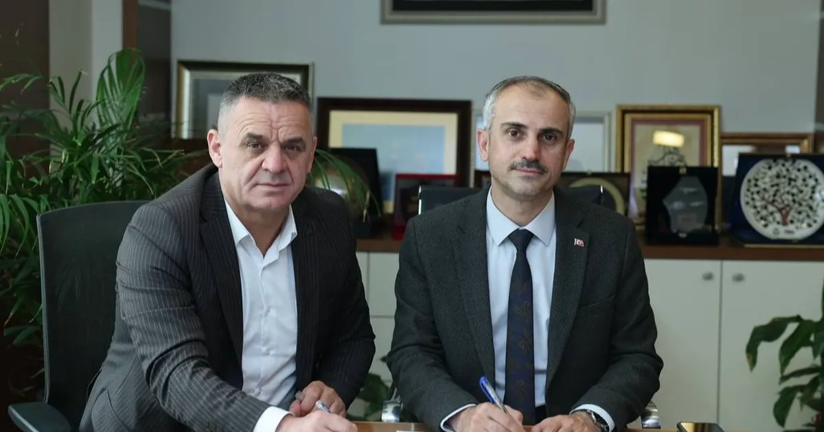 Çayırova Belediyesi’nde toplu iş sözleşmesi imzalandı