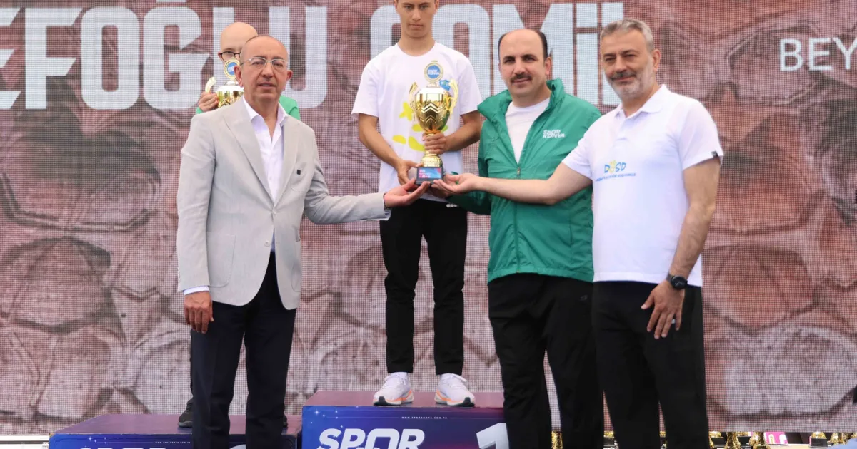 DOSD’un özel çocukları umuda, Muhammed Eren rekora koştu